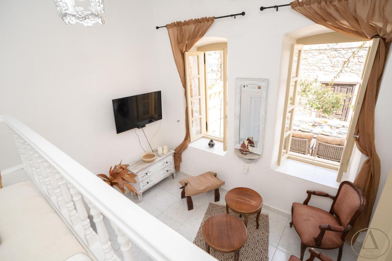 Mansion House Villa Chalki Town Bagian luar foto