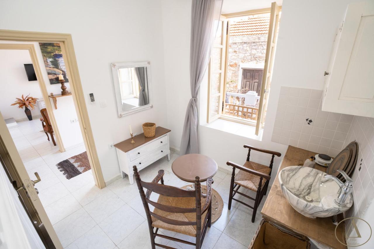 Mansion House Villa Chalki Town Bagian luar foto