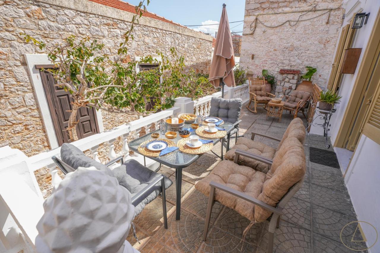 Mansion House Villa Chalki Town Bagian luar foto