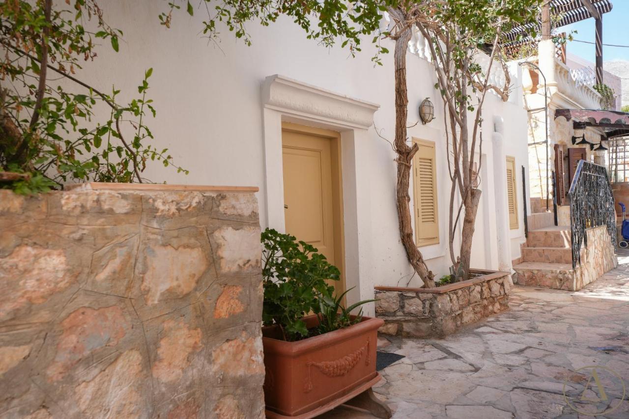 Mansion House Villa Chalki Town Bagian luar foto